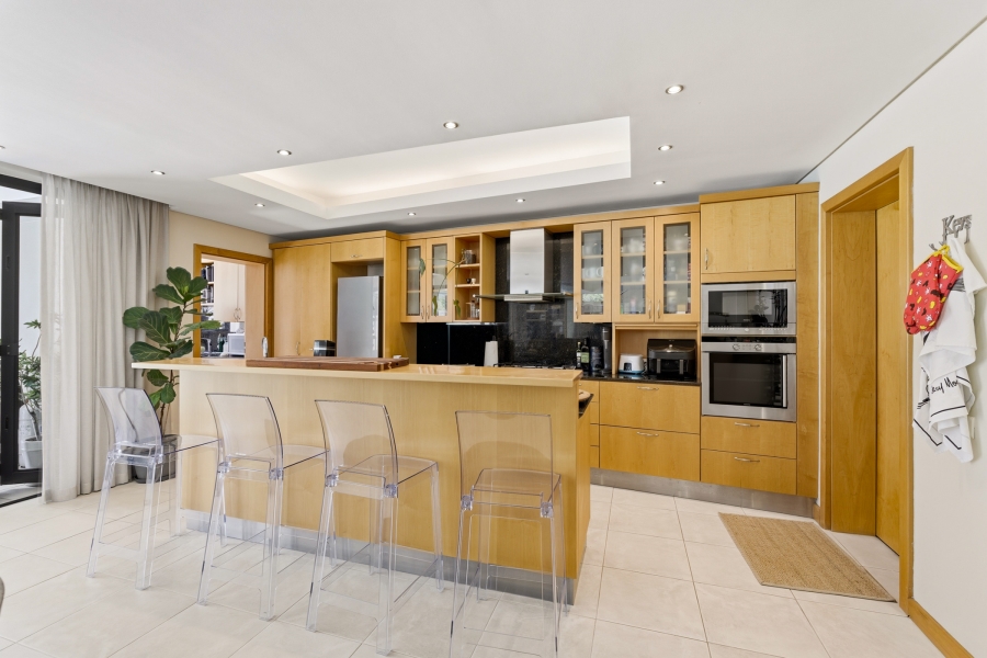 To Let 3 Bedroom Property for Rent in Sunset Links Western Cape